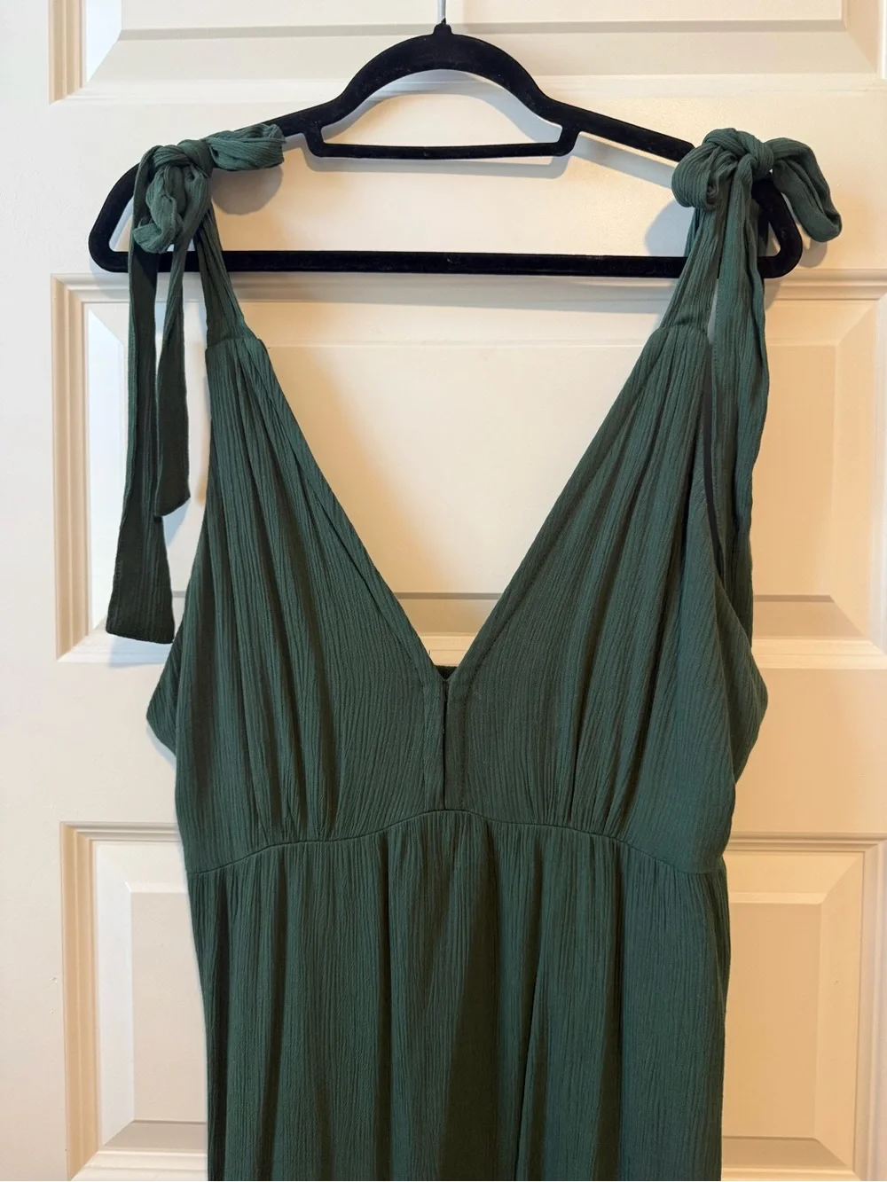 Abercrombie Tie-Shoulder Deep V Maxi Dress in Forest Green